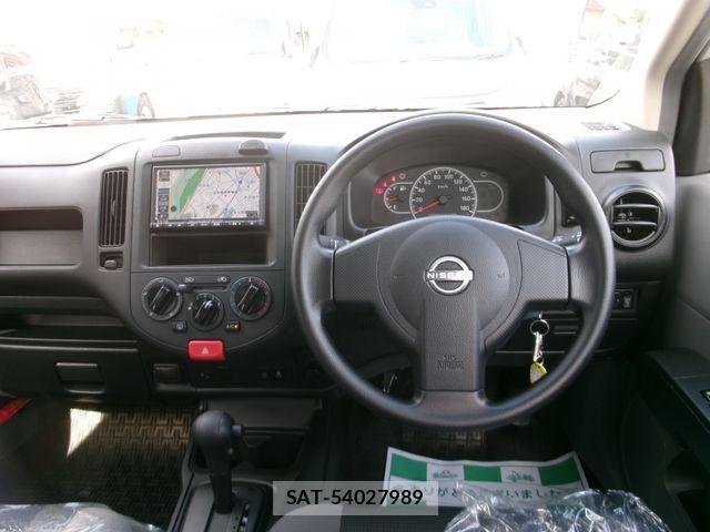 Nissan AD VAN 2024-10 8657347-4
