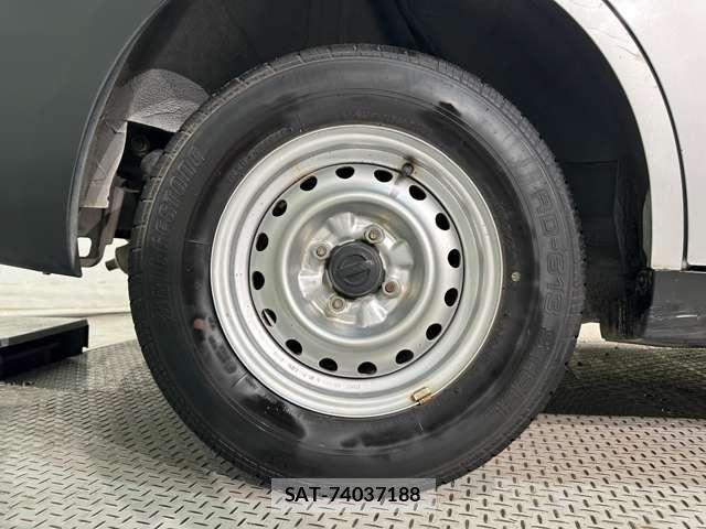 Nissan AD VAN 2021-07 8665737-29