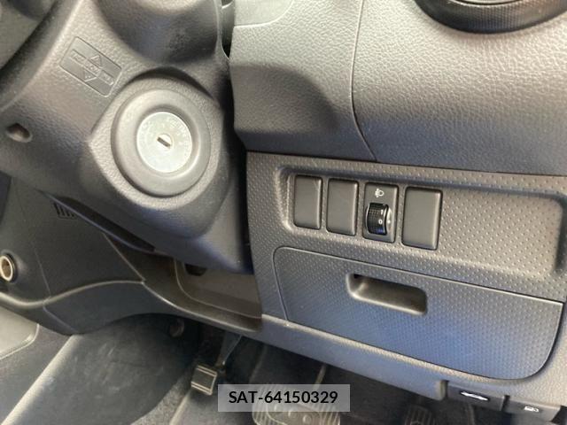 Nissan AD VAN 2018-07 8827303-11