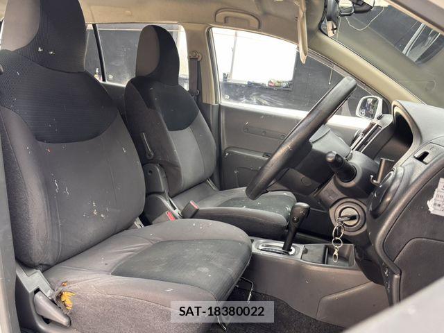 Nissan AD VAN 2014-02 8870264-8