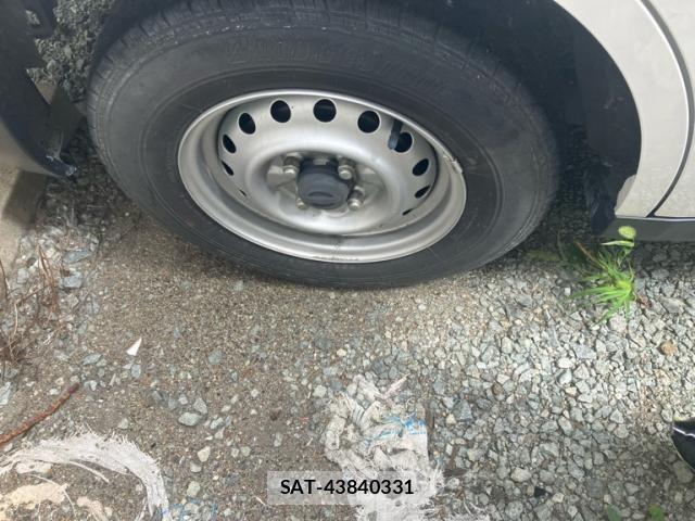 Nissan AD VAN 2019-08 8883221-4