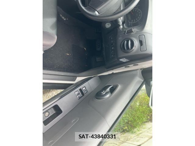 Nissan AD VAN 2019-08 8883221-6