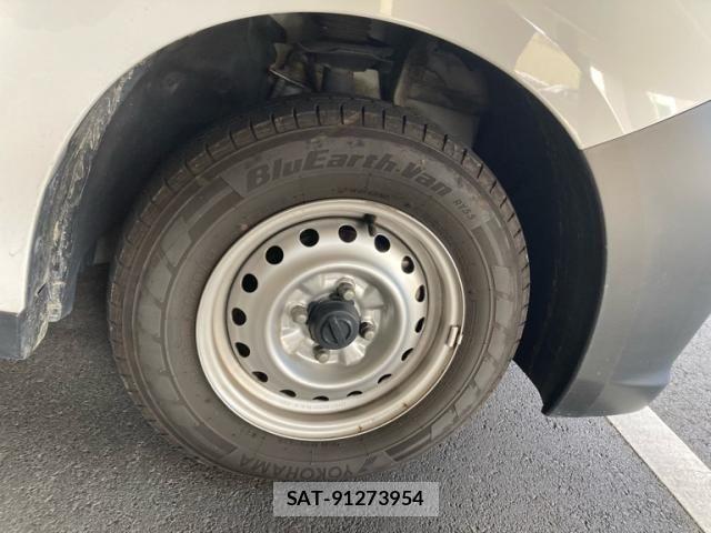 Nissan AD VAN 2021-02 8883220-4