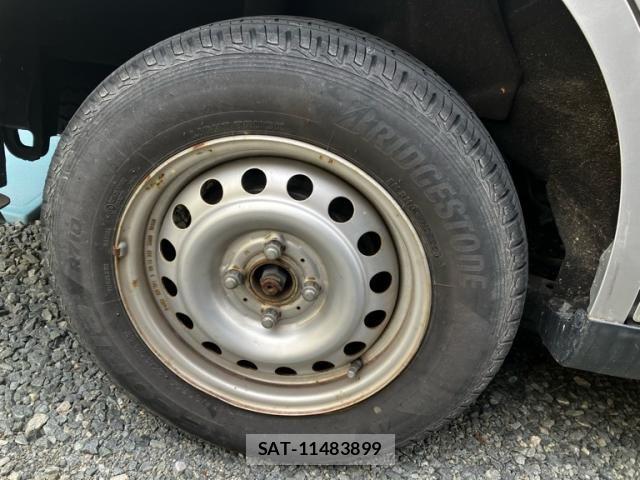 Nissan AD VAN 2016-01 7057110-5
