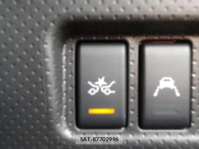 Nissan AD VAN 2021-01 7214011-9