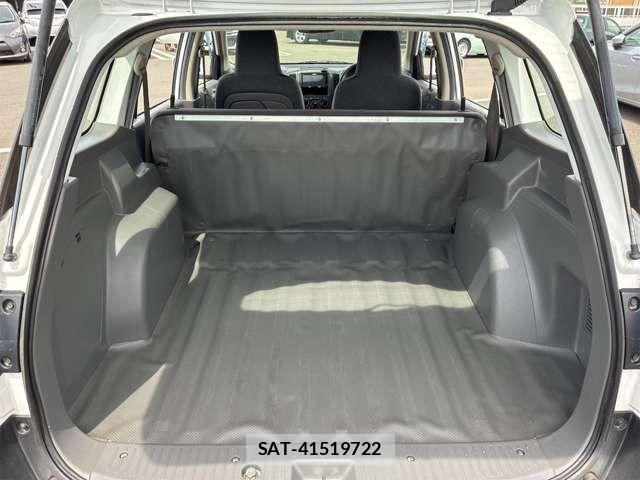 Nissan AD VAN 2016-11 7249632-13