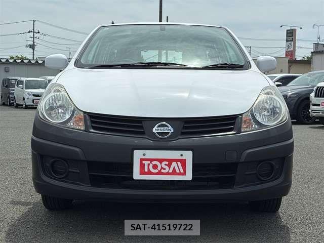 Nissan AD VAN 2016-11 7249632-17