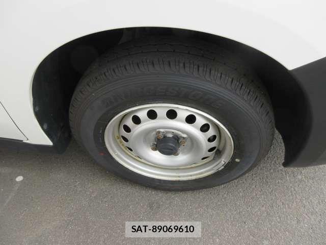Nissan AD VAN 2021-12 7325131-12