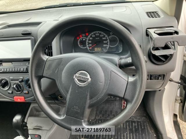 Nissan AD VAN 2009-10 7452576-11