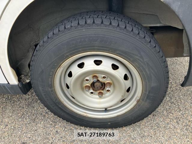 Nissan AD VAN 2009-10 7452576-5