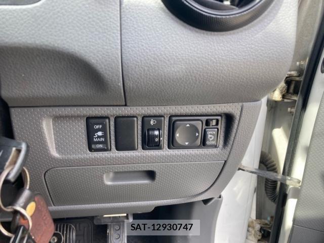 Nissan AD VAN 2012-09 8522886-11