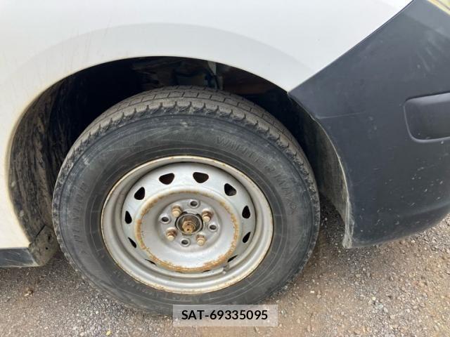 Nissan AD VAN 2011-03 8847951-9