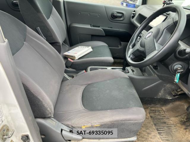 Nissan AD VAN 2011-03 8847951-16