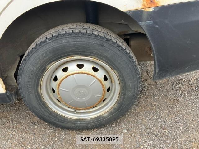 Nissan AD VAN 2011-03 8847951-7