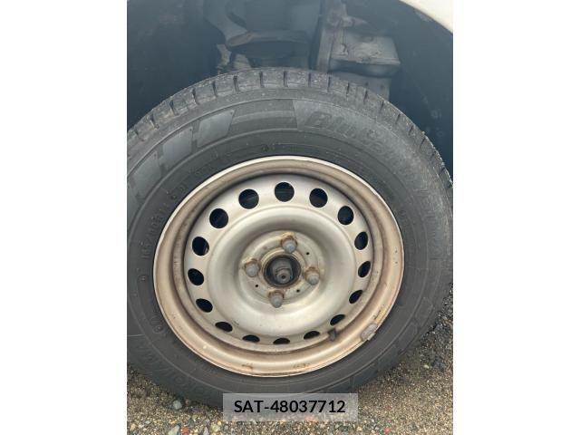 Nissan AD VAN 2014-08 8847953-7
