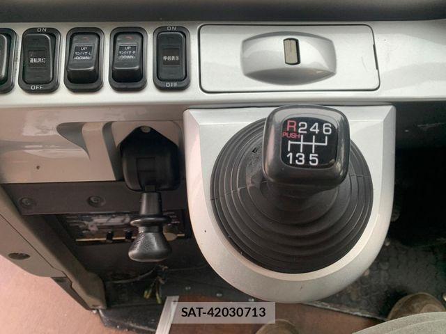 Mitsubishi AERO ACE 2012-07 528226-4