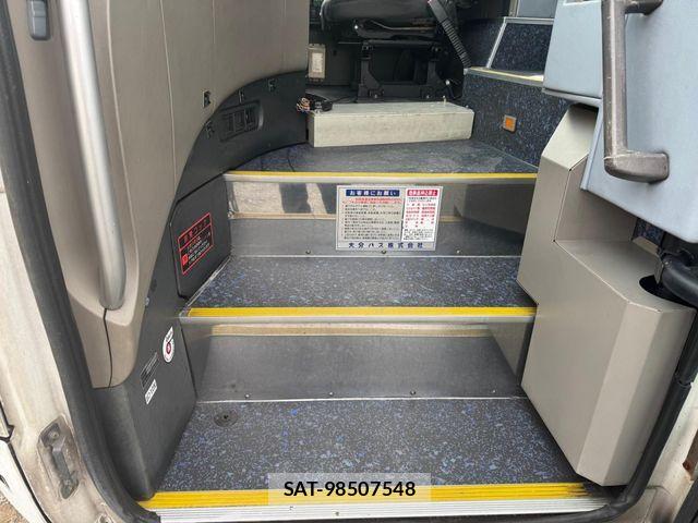 Mitsubishi AERO ACE 2011-12 528225-26