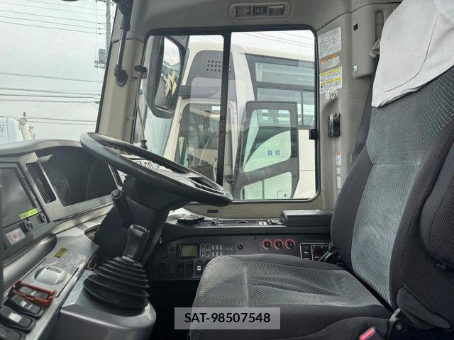 Mitsubishi AERO ACE 2011-12 528225-28