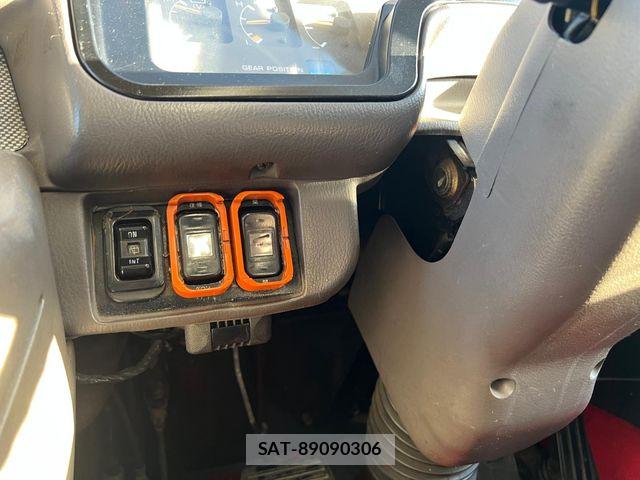 Mitsubishi AERO QUEEN 1996-04 8334436-10