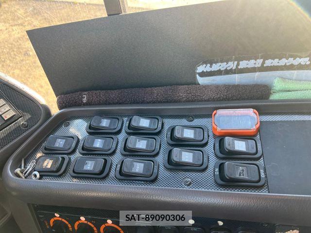 Mitsubishi AERO QUEEN 1996-04 8334436-13