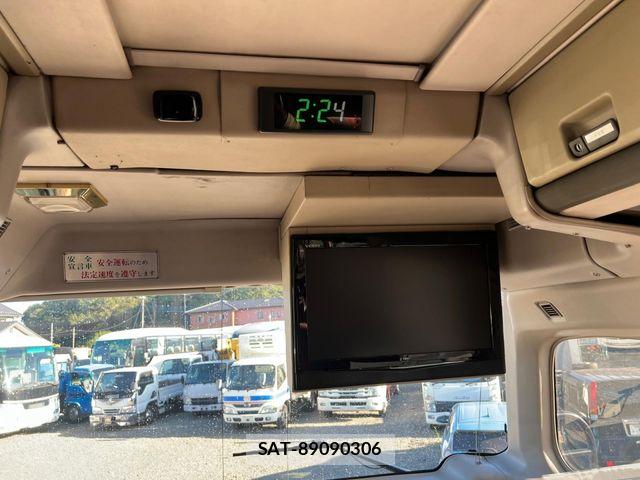 Mitsubishi AERO QUEEN 1996-04 8334436-19