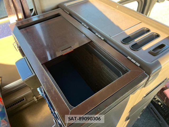 Mitsubishi AERO QUEEN 1996-04 8334436-20