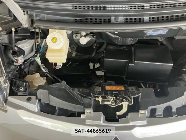 Mitsubishi I 2011-11 8312667-20