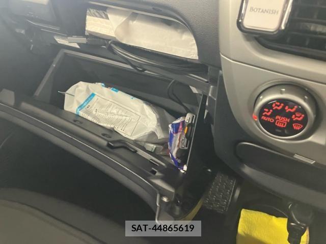 Mitsubishi I 2011-11 8312667-22
