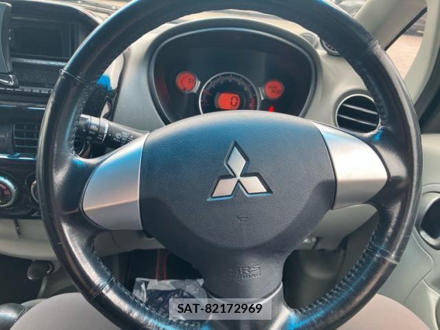 Mitsubishi I 2006-02 8827328-9
