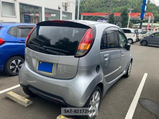Mitsubishi I 2006-02 8827328-3