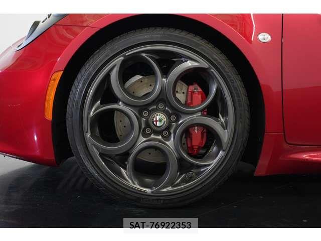 ALFA ROMEO 4C 2015-11 6210757-4