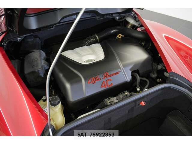 ALFA ROMEO 4C 2015-11 6210757-5