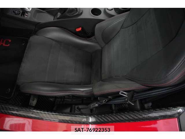 ALFA ROMEO 4C 2015-11 6210757-7