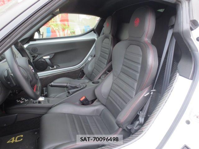 ALFA ROMEO 4C 2015-05 7614655-10