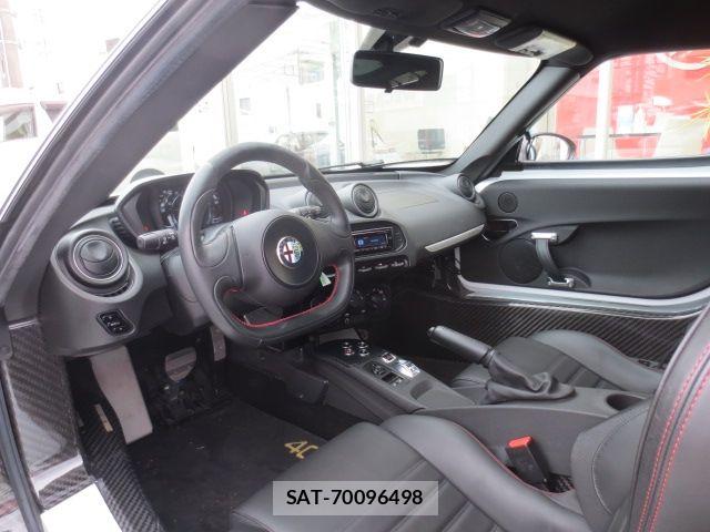 ALFA ROMEO 4C 2015-05 7614655-1