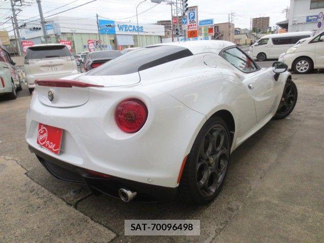 ALFA ROMEO 4C 2015-05 7614655-2