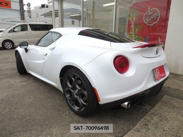 ALFA ROMEO 4C 2015-05 7614655-4