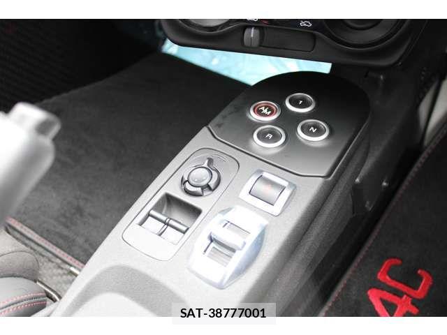ALFA ROMEO 4C 2018-03 7720027-7
