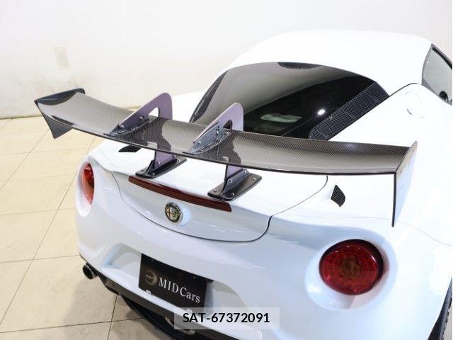 ALFA ROMEO 4C 2015-06 8097713-9