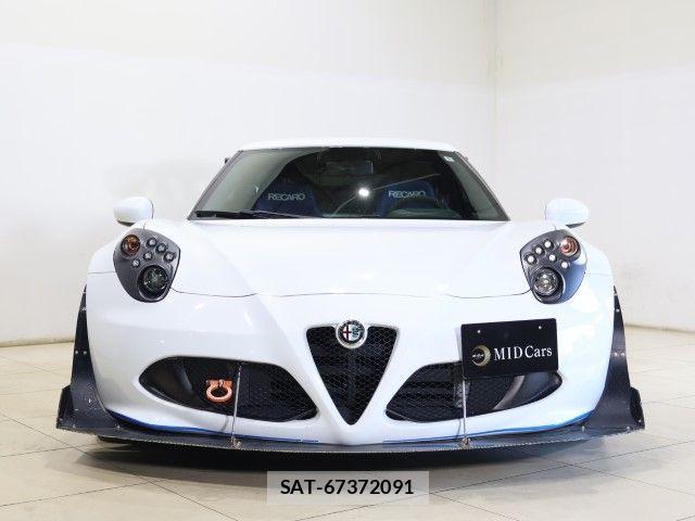 ALFA ROMEO 4C 2015-06 8097713-2