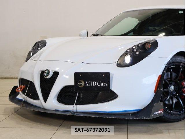 ALFA ROMEO 4C 2015-06 8097713-7