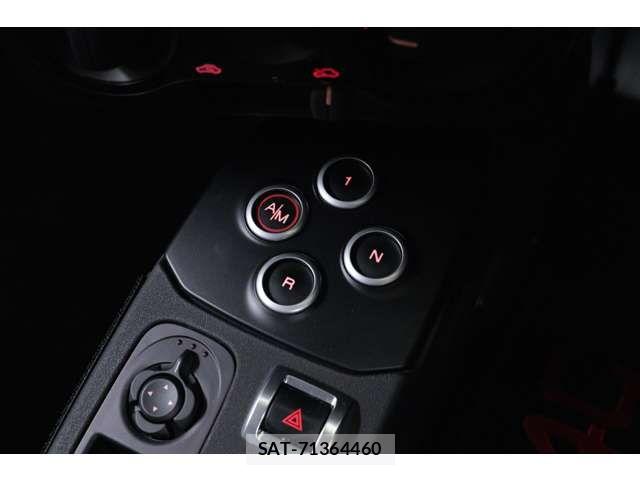 ALFA ROMEO 4C 2015-11 8157832-11