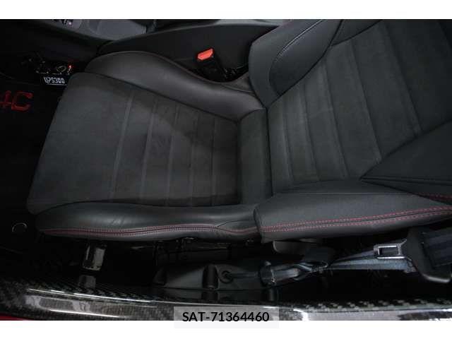 ALFA ROMEO 4C 2015-11 8157832-7