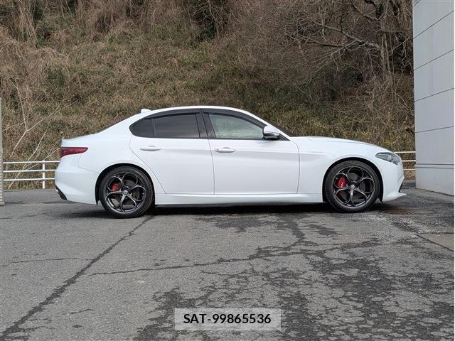 ALFA ROMEO Giulia 2020-12 4926260-3