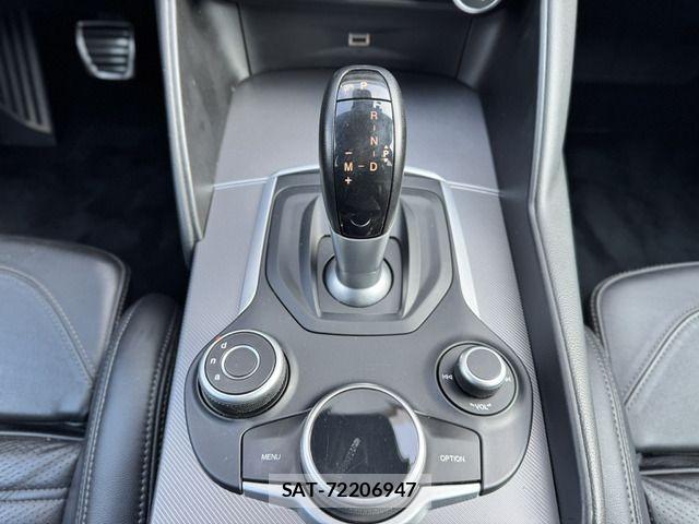 ALFA ROMEO Giulia 2017-11 5859175-14