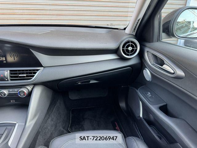 ALFA ROMEO Giulia 2017-11 5859175-8