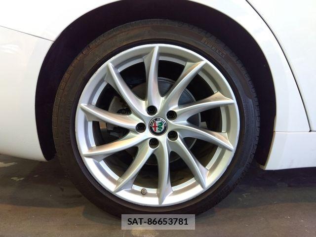 ALFA ROMEO Giulia 2019-12 6241682-16