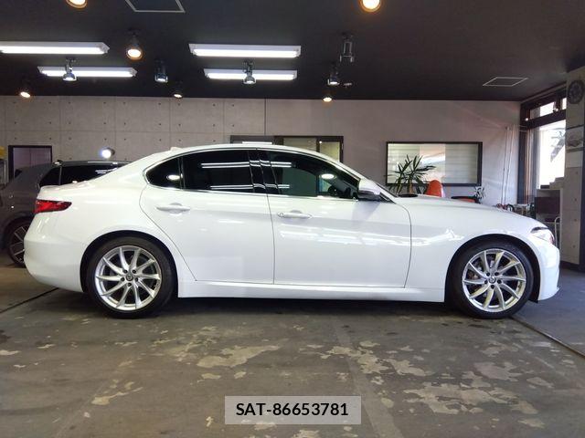 ALFA ROMEO Giulia 2019-12 6241682-3