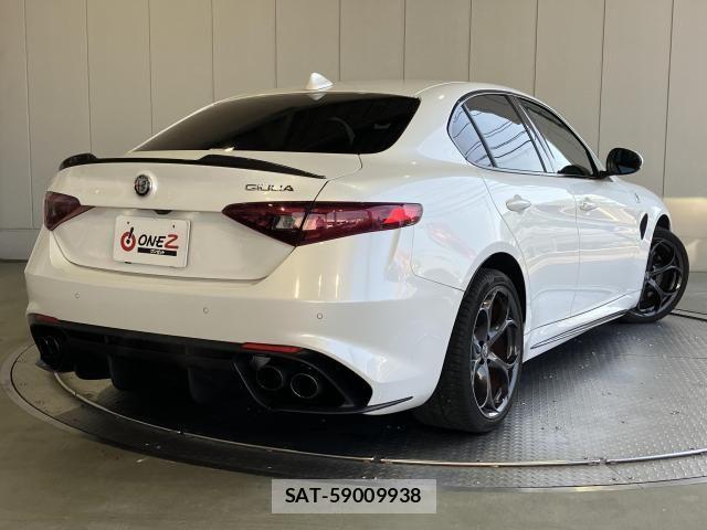 ALFA ROMEO Giulia 2018-12 6610244-23