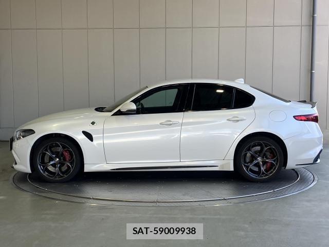 ALFA ROMEO Giulia 2018-12 6610244-27